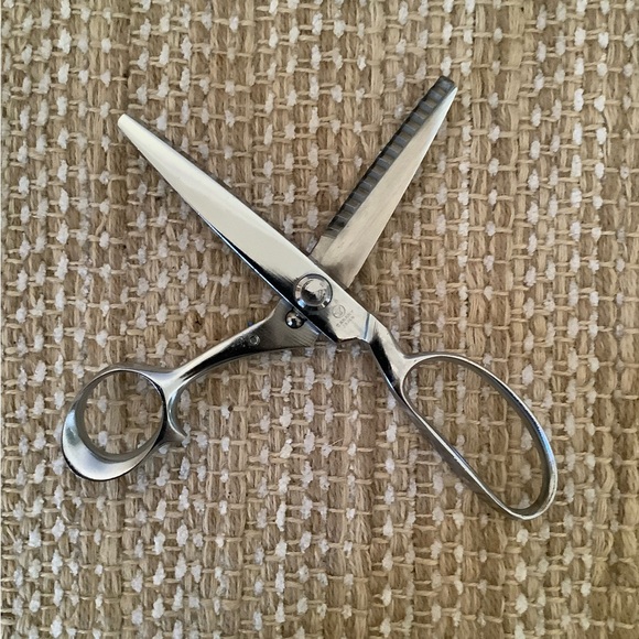 Pinking Shears - Picture 3 of 4